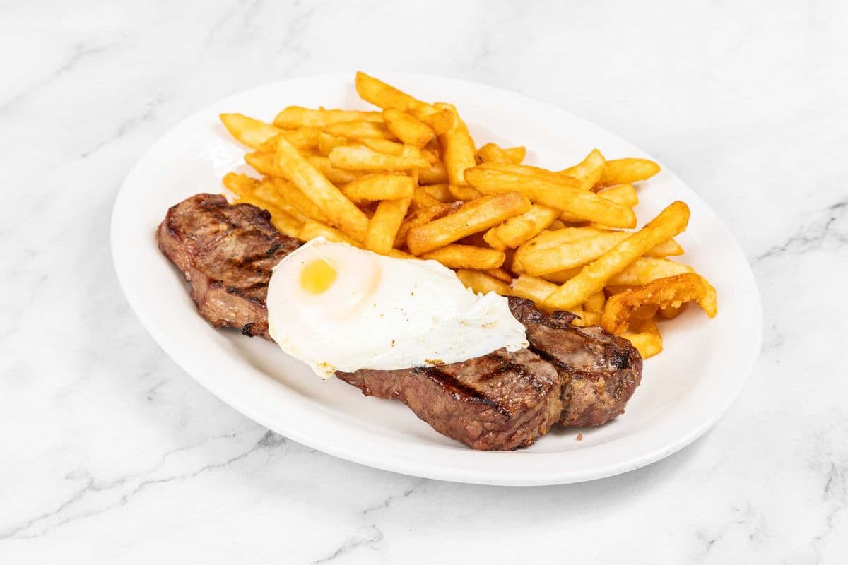 Bitoque (7 oz Steak and Egg)