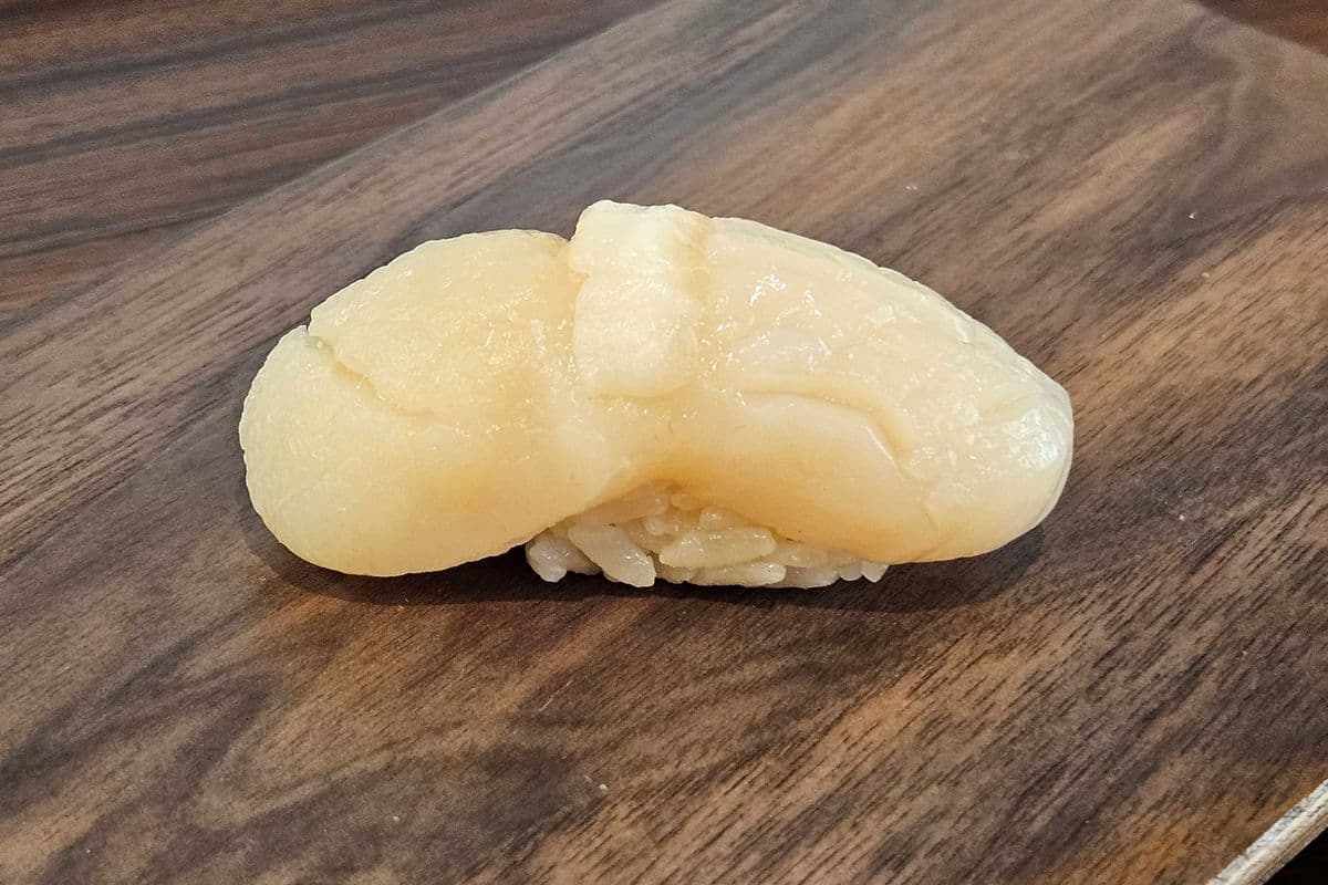 Hokkaido scallop - Nigiri (1pc)