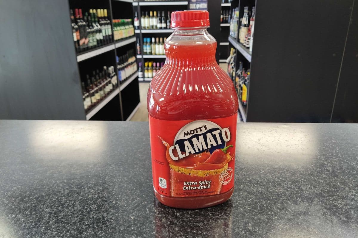 Mott's Clamato - Extra Spicy (1 x 1.89L Bottle)
