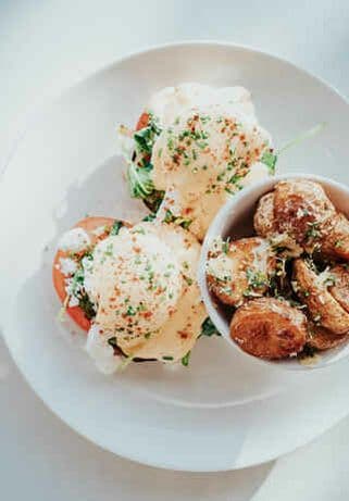 GREEK VEGGIE BENNY