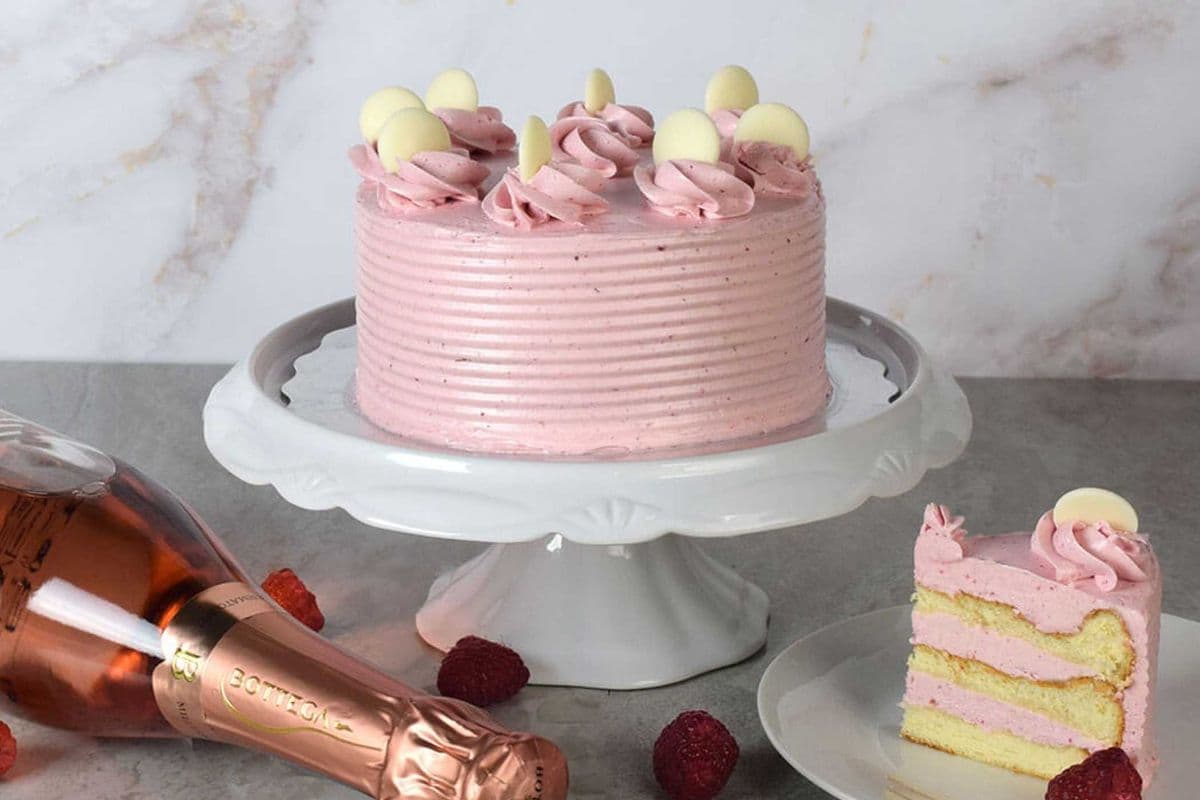 Vanilla Cake with Raspberry Buttercream 6"