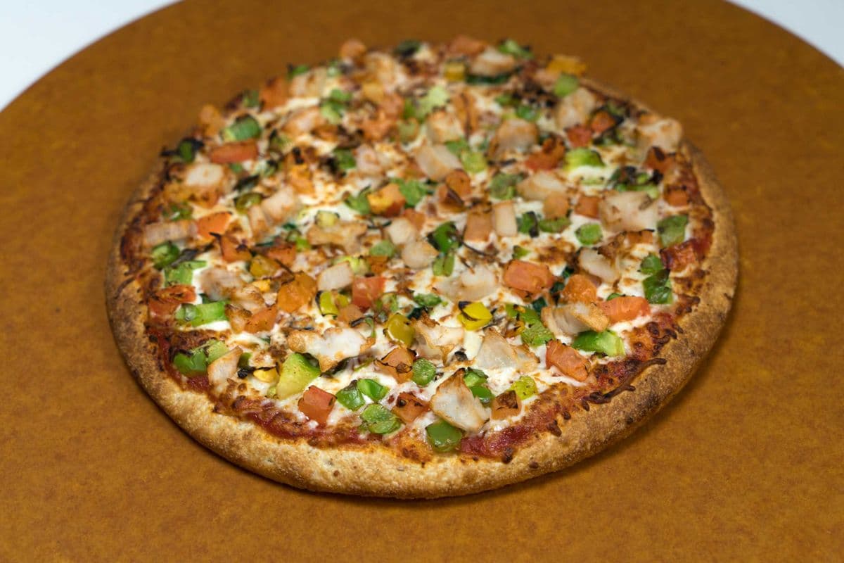 Medium Chicken Ranch Gluten-Friendly Speciality Pizza