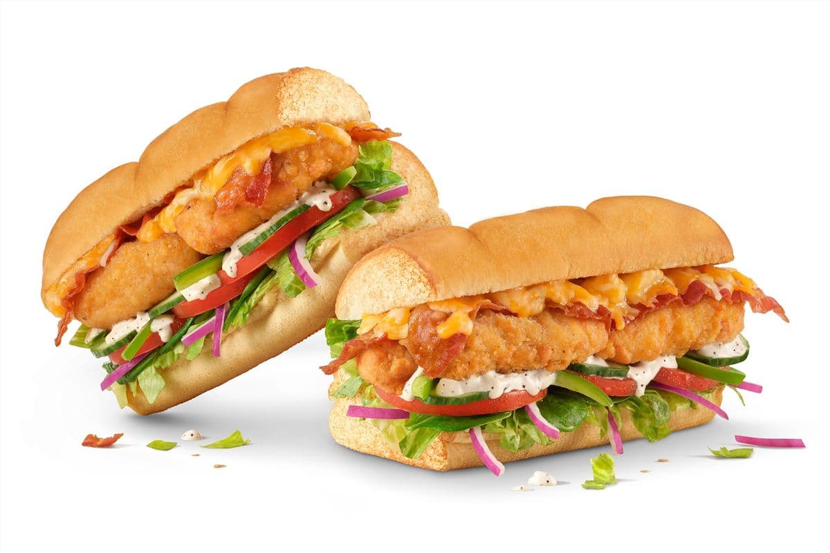 Footlong Crispy Chicken Bacon & Peppercorn Ranch Sub (900 Cals)