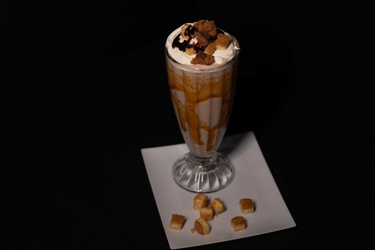 Moose Tracks Cheesecake Shake