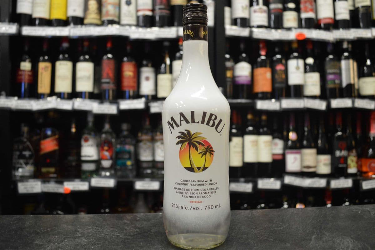 Malibu (750 ml Bottle)