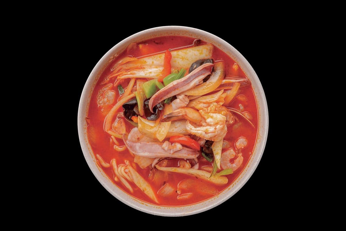 15. 짬뽕 Jjamppong(Spicy Seafood Noodle Soup)