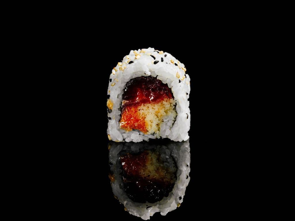 M04. Red Tuna Roll (6 Pcs)