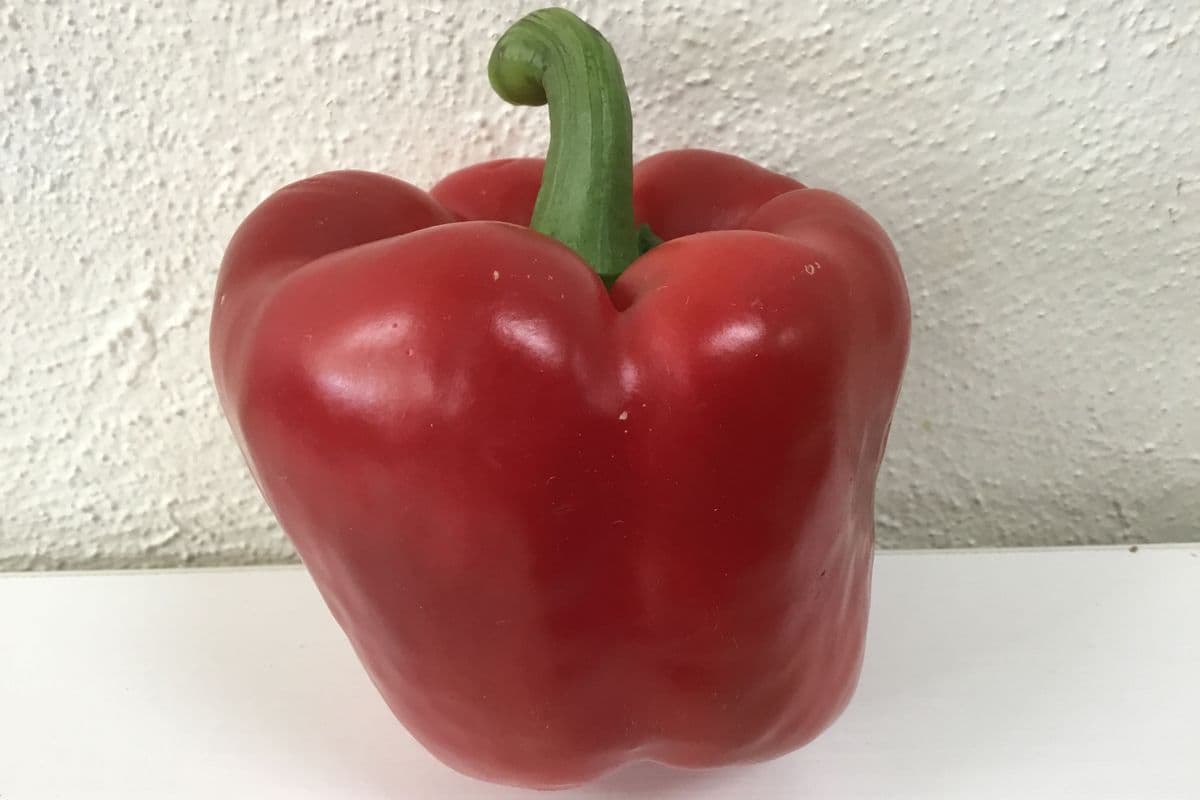 Red Bell Pepper (Conventional) (Each)