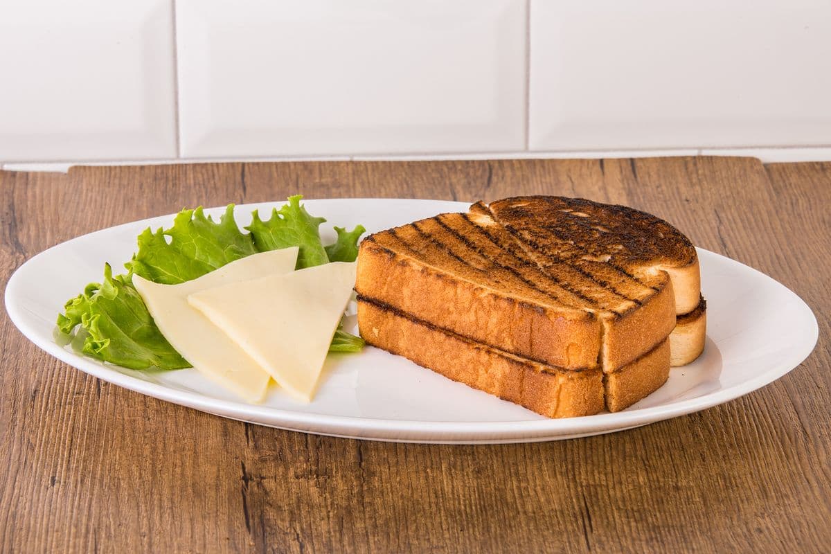 Rôties et fromage / Toast and Cheese