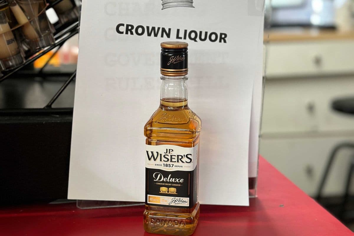 Wisers Deluxe (1 x 375 ml)