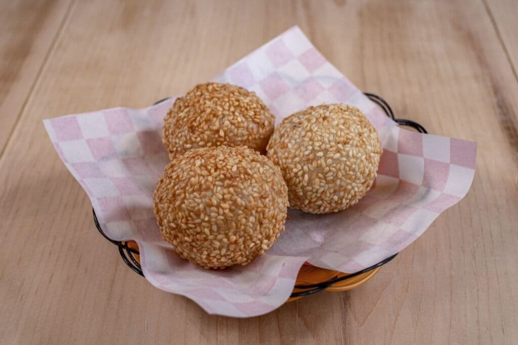 D5. Sesame Ball
