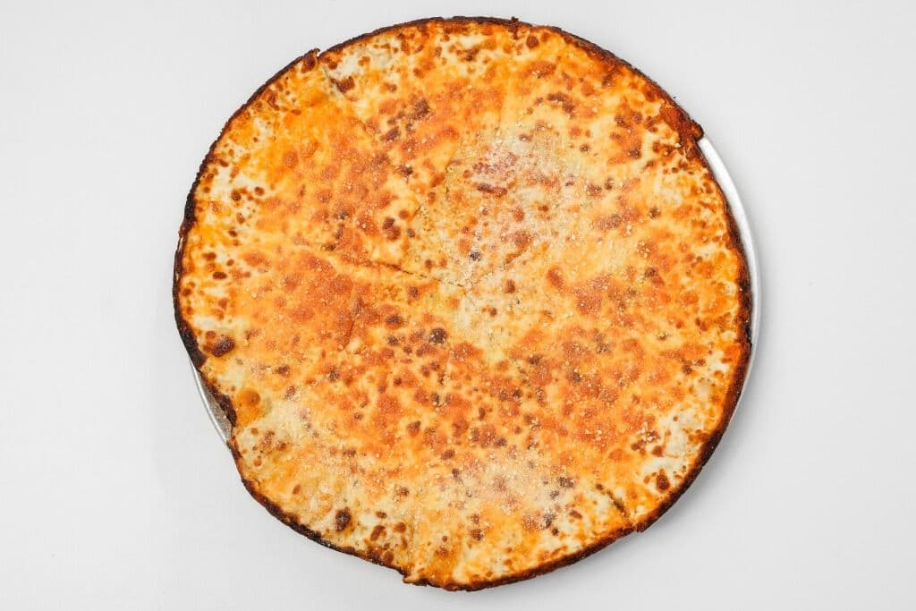 🧀 Triple Cheese Crunch Pizza