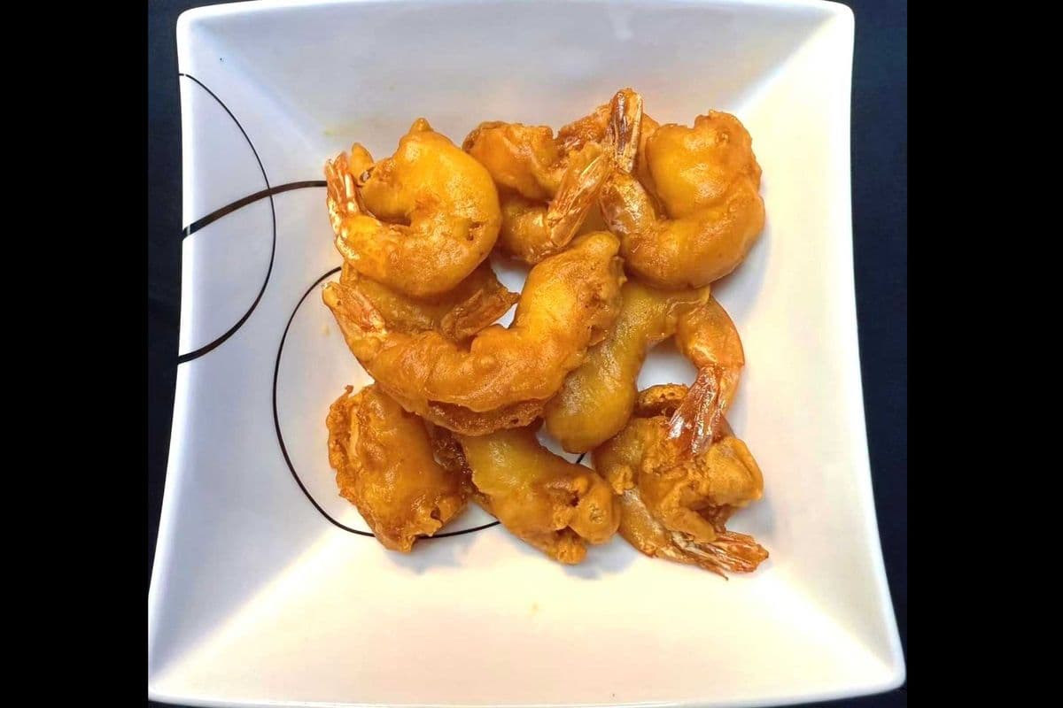 24. Salt & Pepper Fried Prawns 椒鹽蝦球