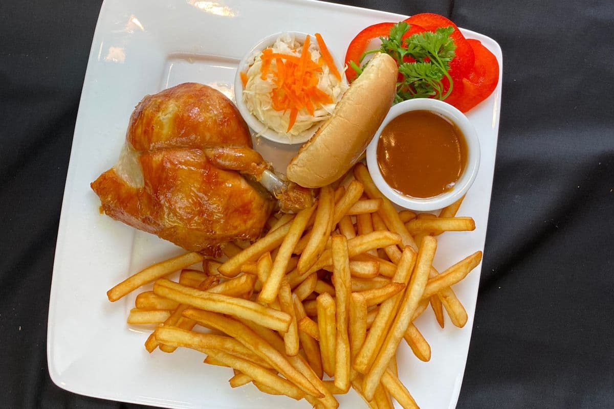 4. Repas cuisse de poulet / Chicken Leg Meal