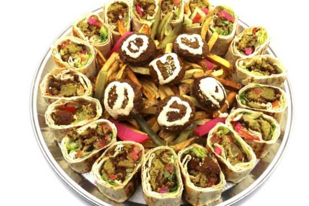 falafel Family Platter 6 free Sides and 2 L bottle pop