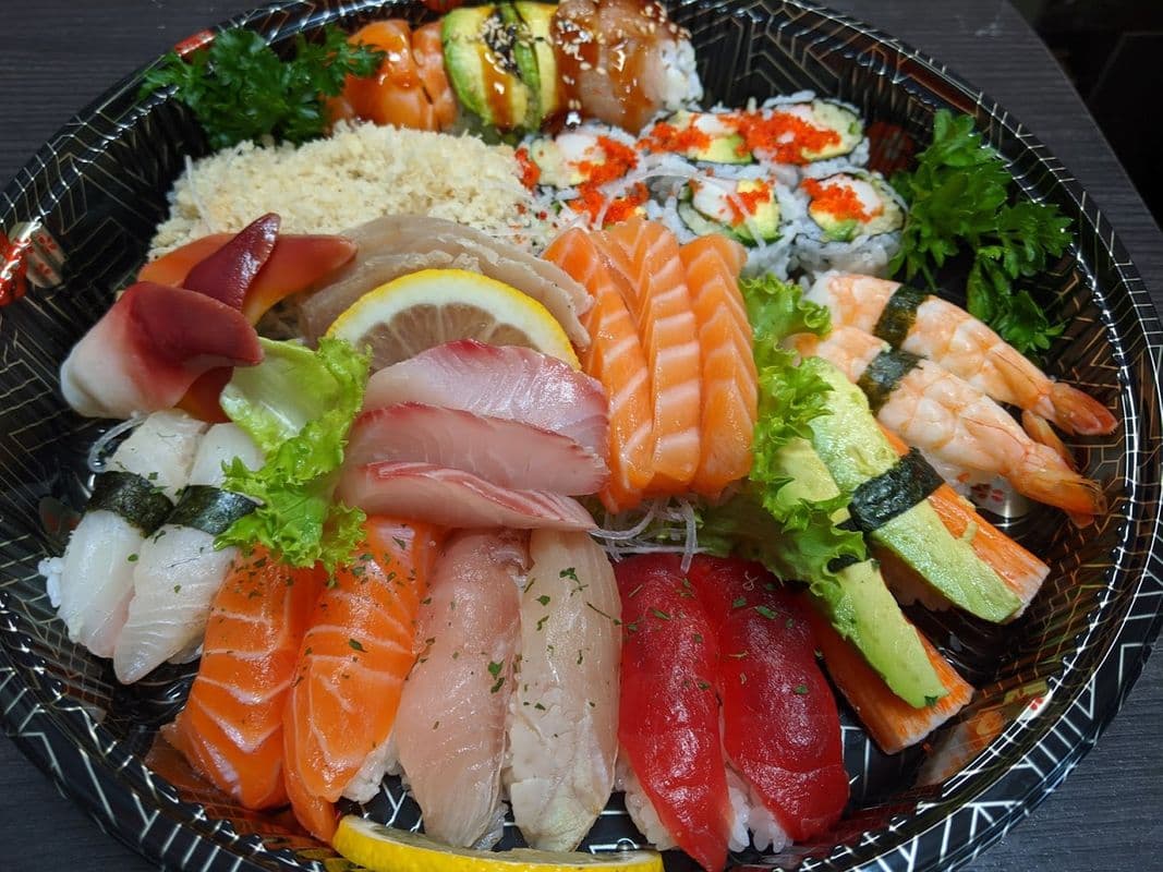Sashimi, Sushi, and Roll Combo (40 pcs)