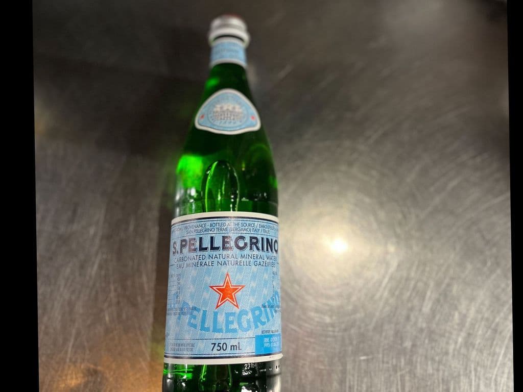 San Pellegrino Sparkling Water (750ml)