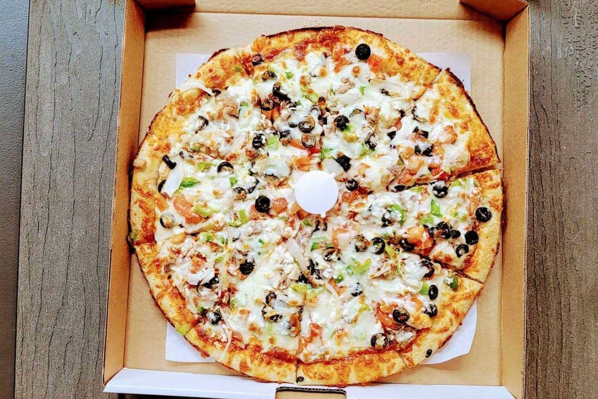 14" Single Vegetarian Specialty Pizza