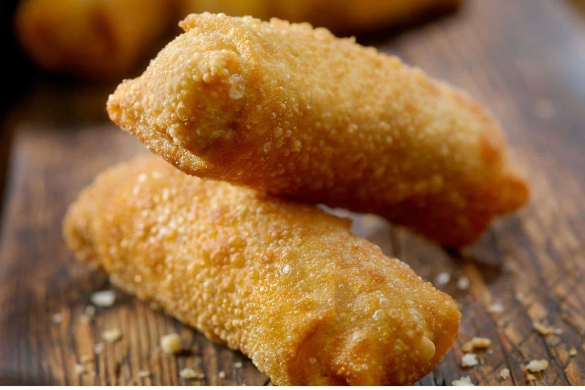 Fried Beef and Vegetable Egg Roll (2 pcs)