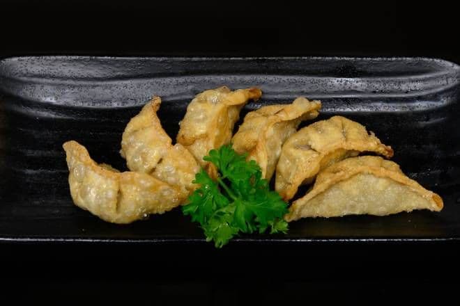 Veggie Dumplings (6 pcs)