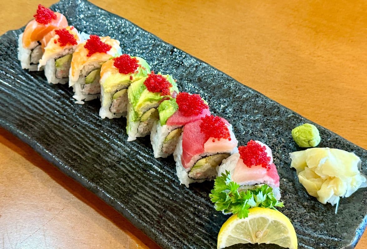 Rainbow Roll (8 pcs)