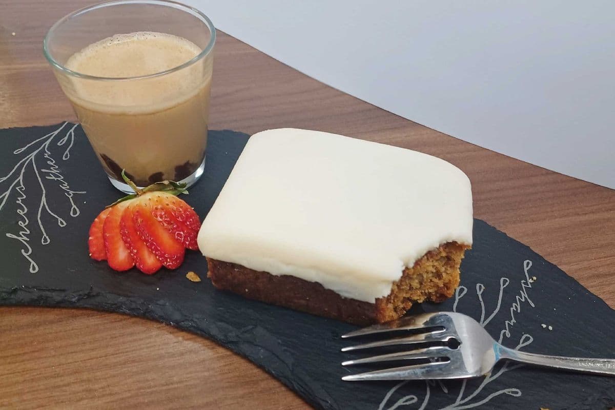 Carrot Cake (10oz)