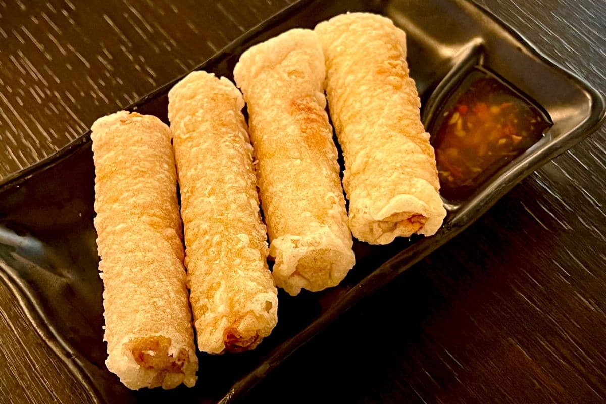 102BOGO. Vietnamese Chicken Spring Rolls/4pcs x2