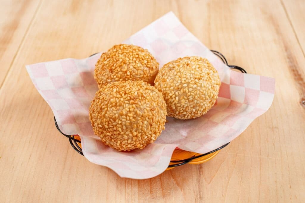 6. Deep Fried Sesame Ball (6pcs)