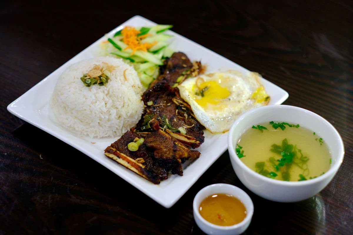 20. Grilled Short Ribs / CƠM BÒ NƯỚNG
