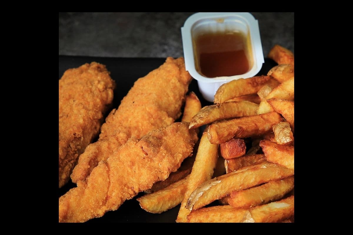Kids Chick'N Fries (2 pc) & Juice Box
