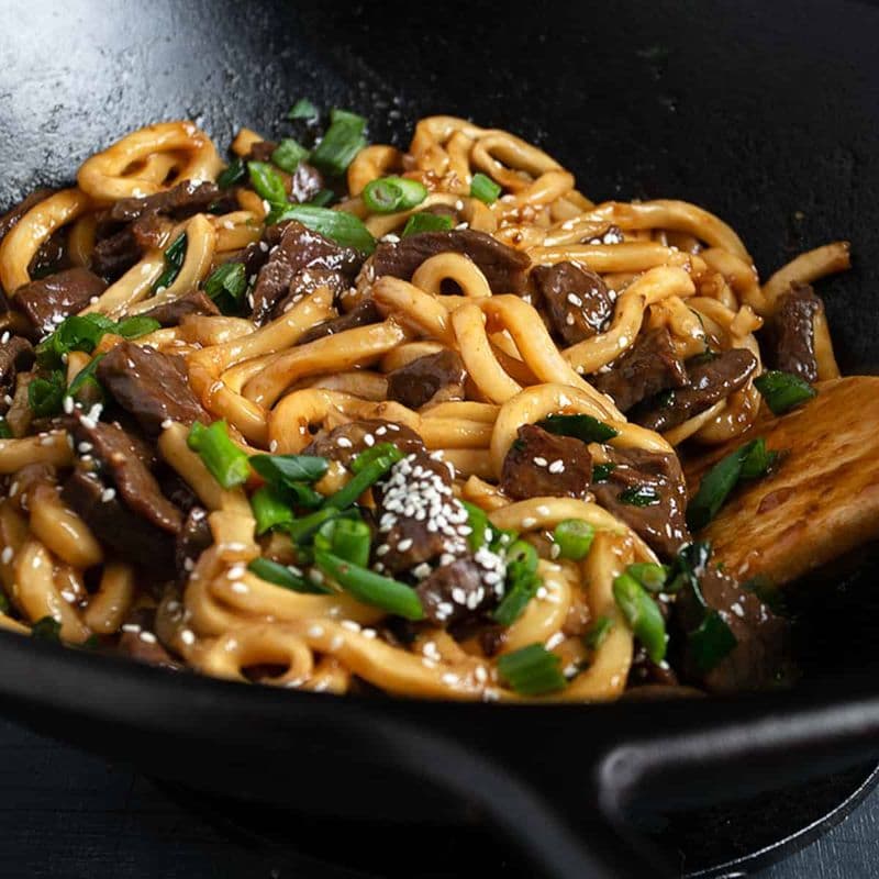 Black Pepper Beef With Thick Noodles
