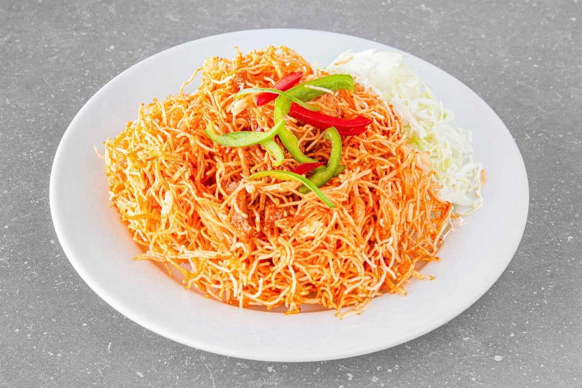 V25. Crispy Fried Noodles