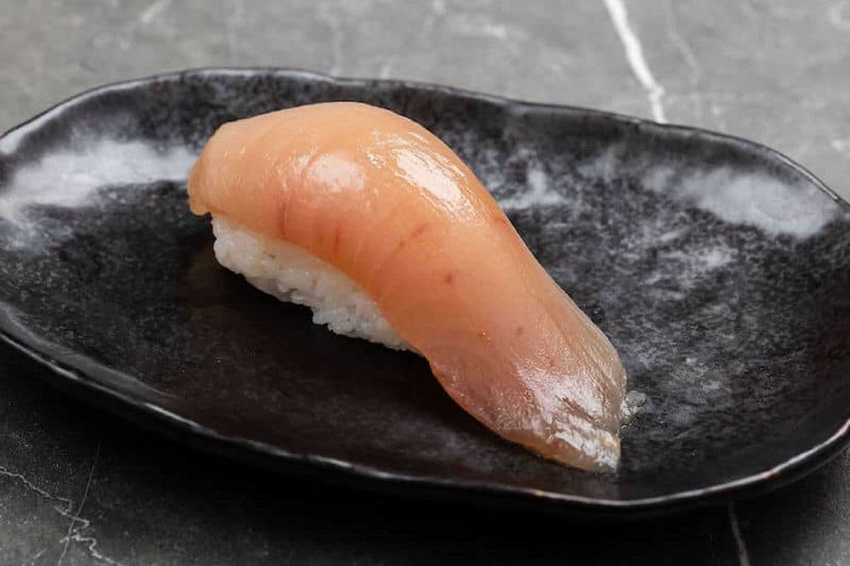 Tuna Nigiri Sushi (1 Pc)