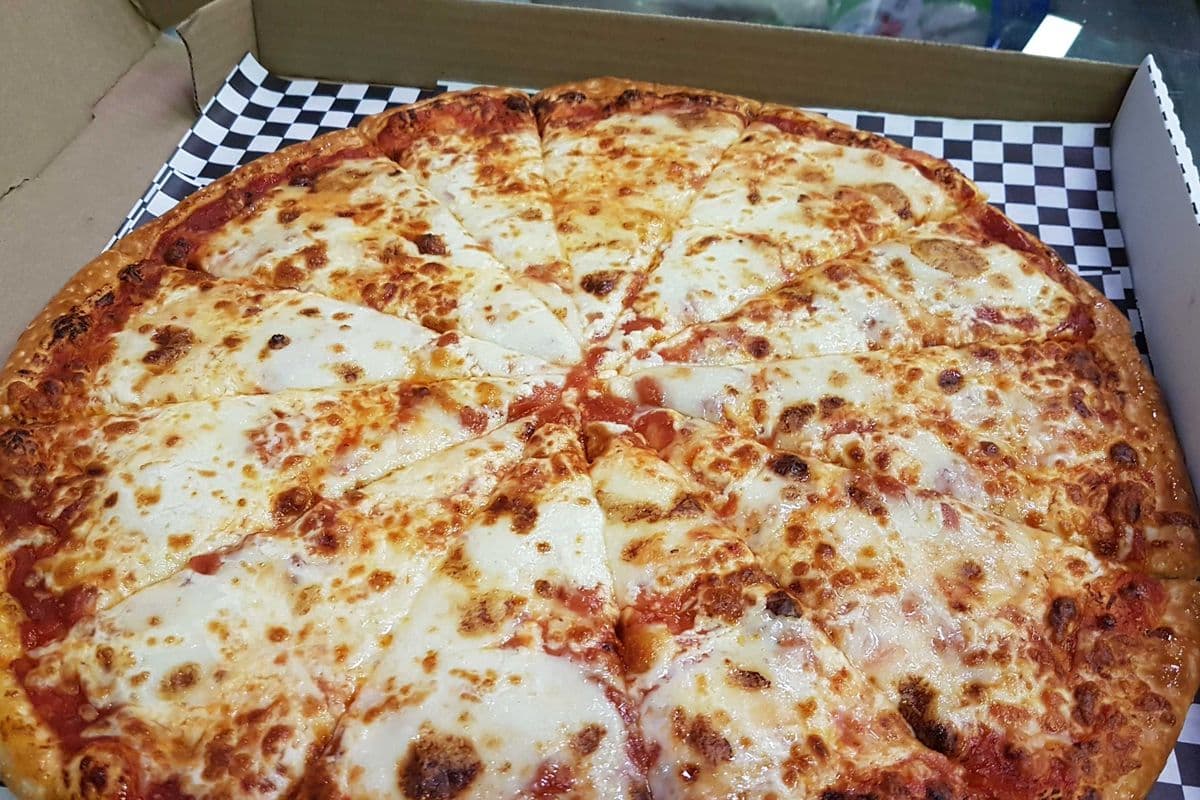 16" Hawaiian Supreme Pizza