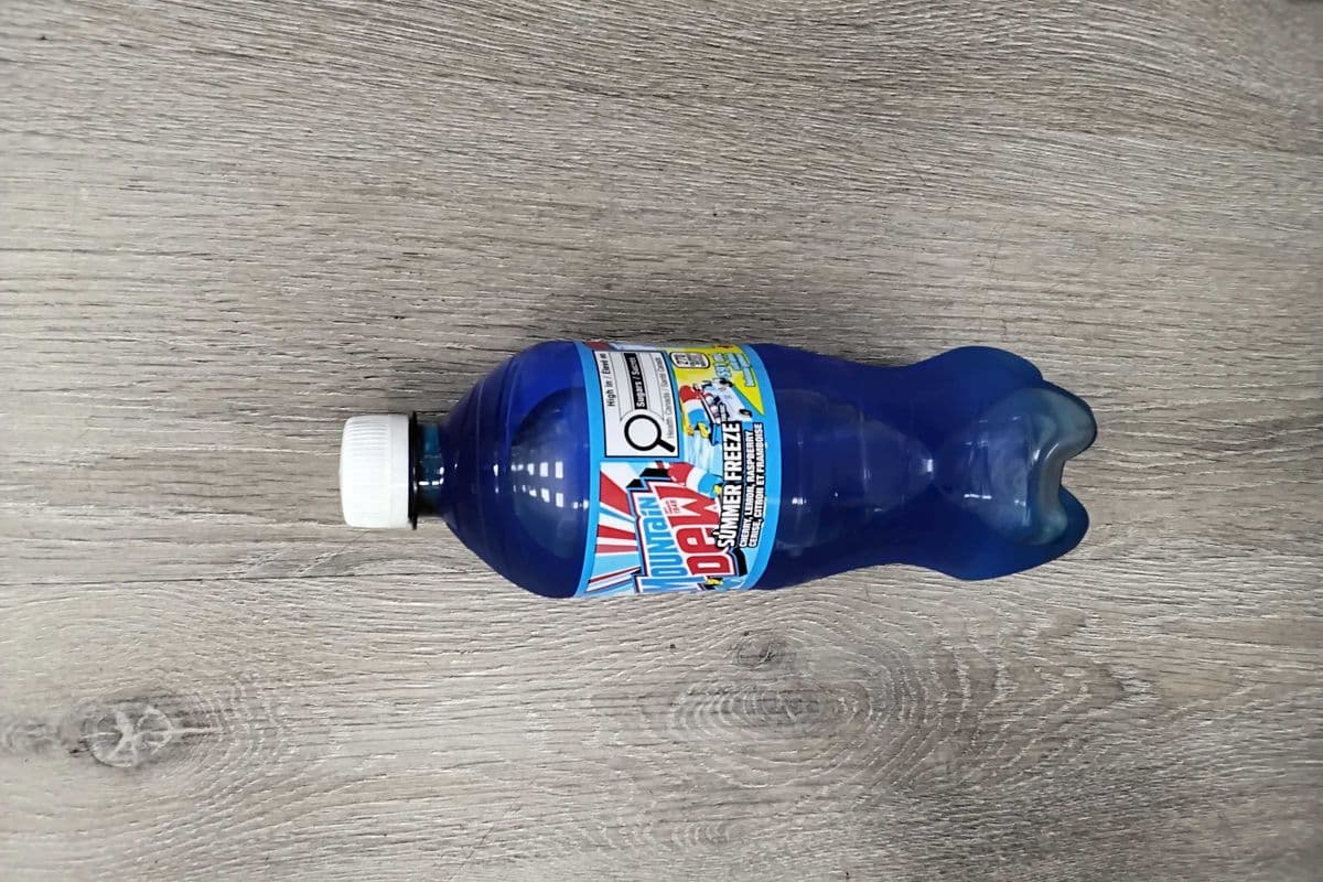 Mountain dew summer freeze (cherry,lemon,raspberry) (591ml)