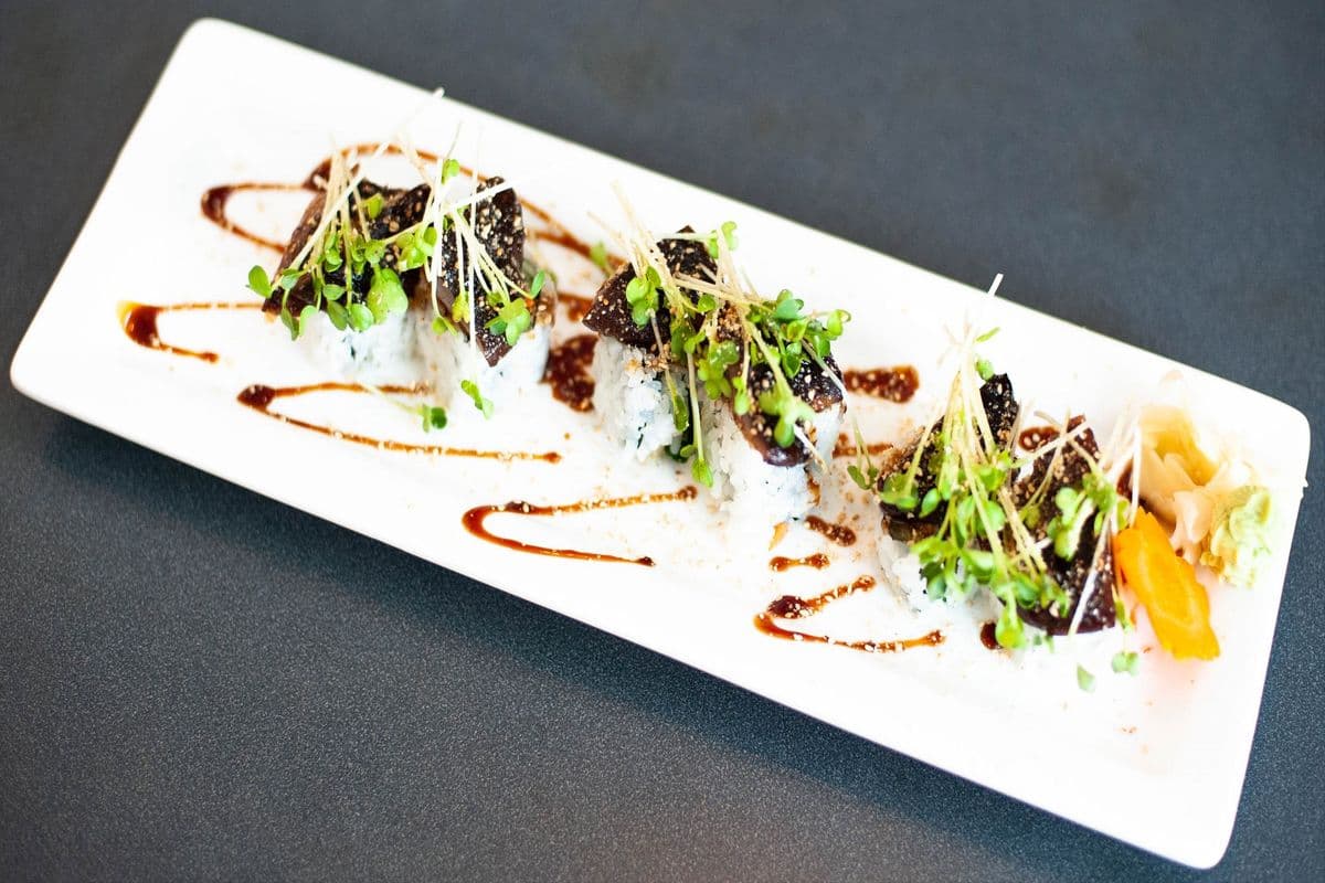 Dancing Shiitake Roll
