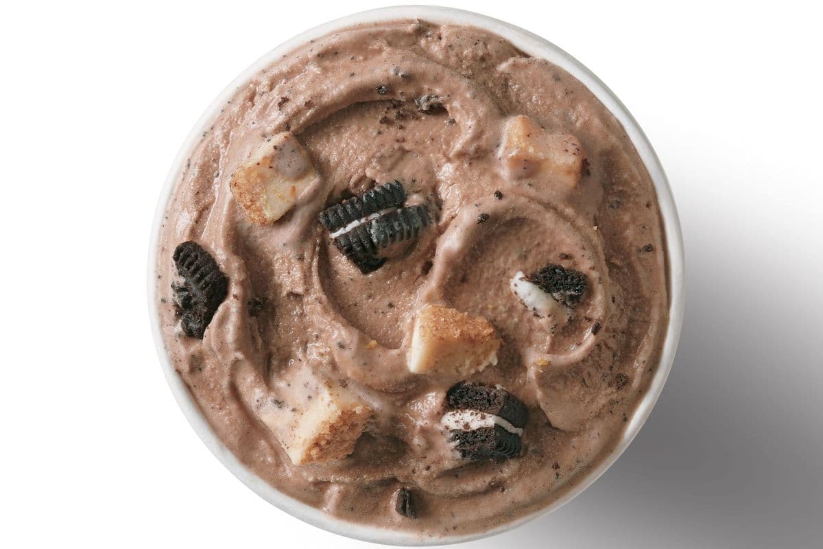 OREO® Cheesecake Blizzard® Treat