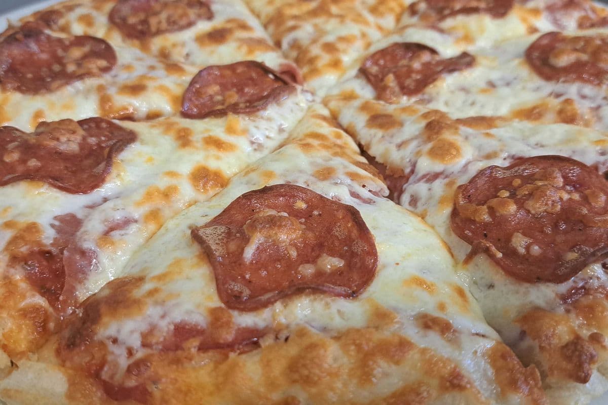 THIN 12"-Crust Pepperoni Pizza