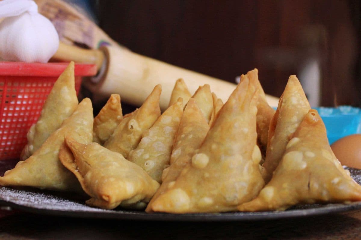 Vegetarian Samosa (1 pc.) (1pc veggie samosa)