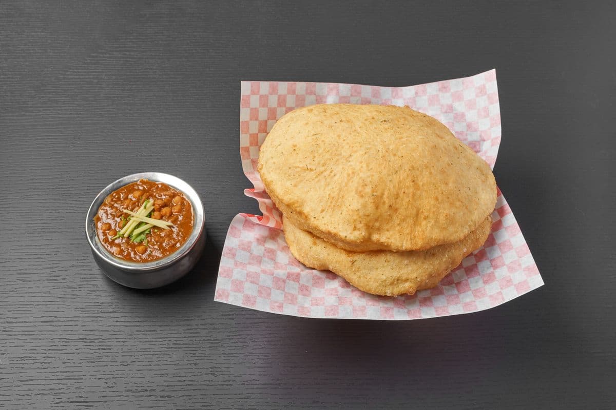 Chana Bhatura