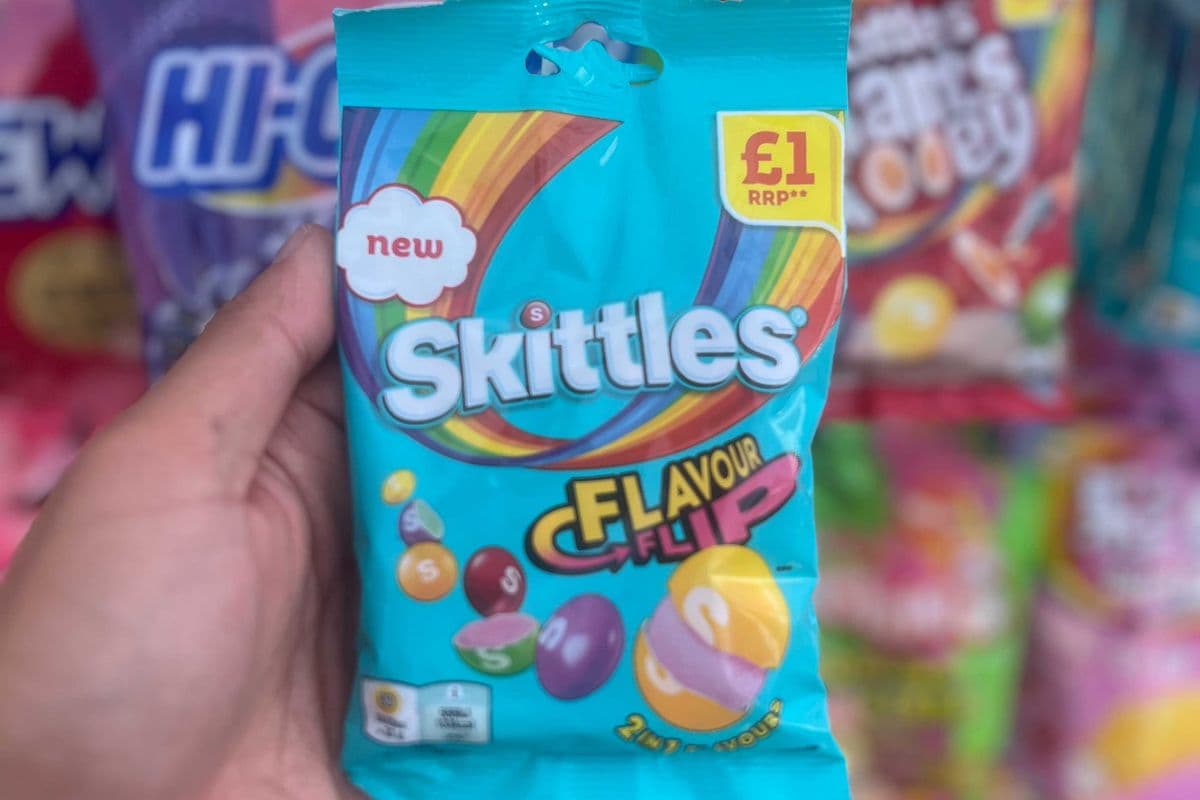 Skittles Flavour Flip Candy | UK Exclusive 2-in-1 Flavors