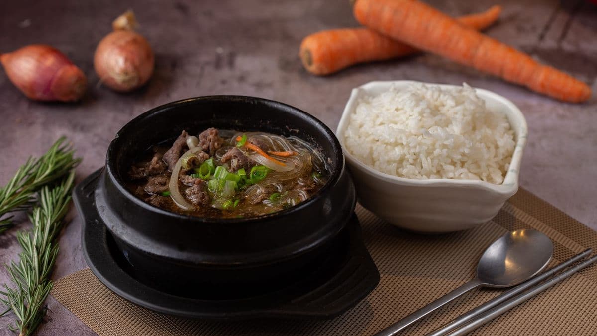 Bulgogi stew (Beef Soup)
