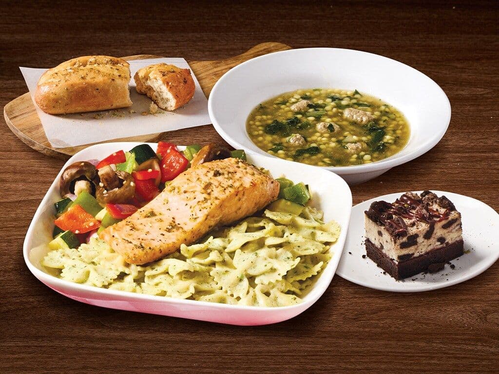 Mario's 3 Course Feast! Baked Salmon Alfr-esto