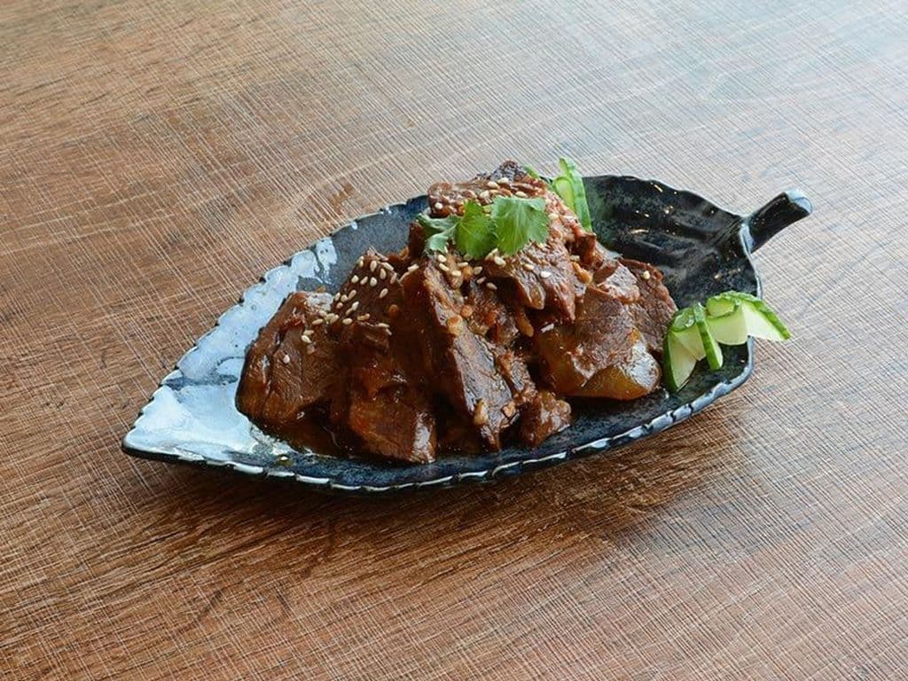 H13 Marinated Beef Shank (Spicy)滷牛腱片(微辣)