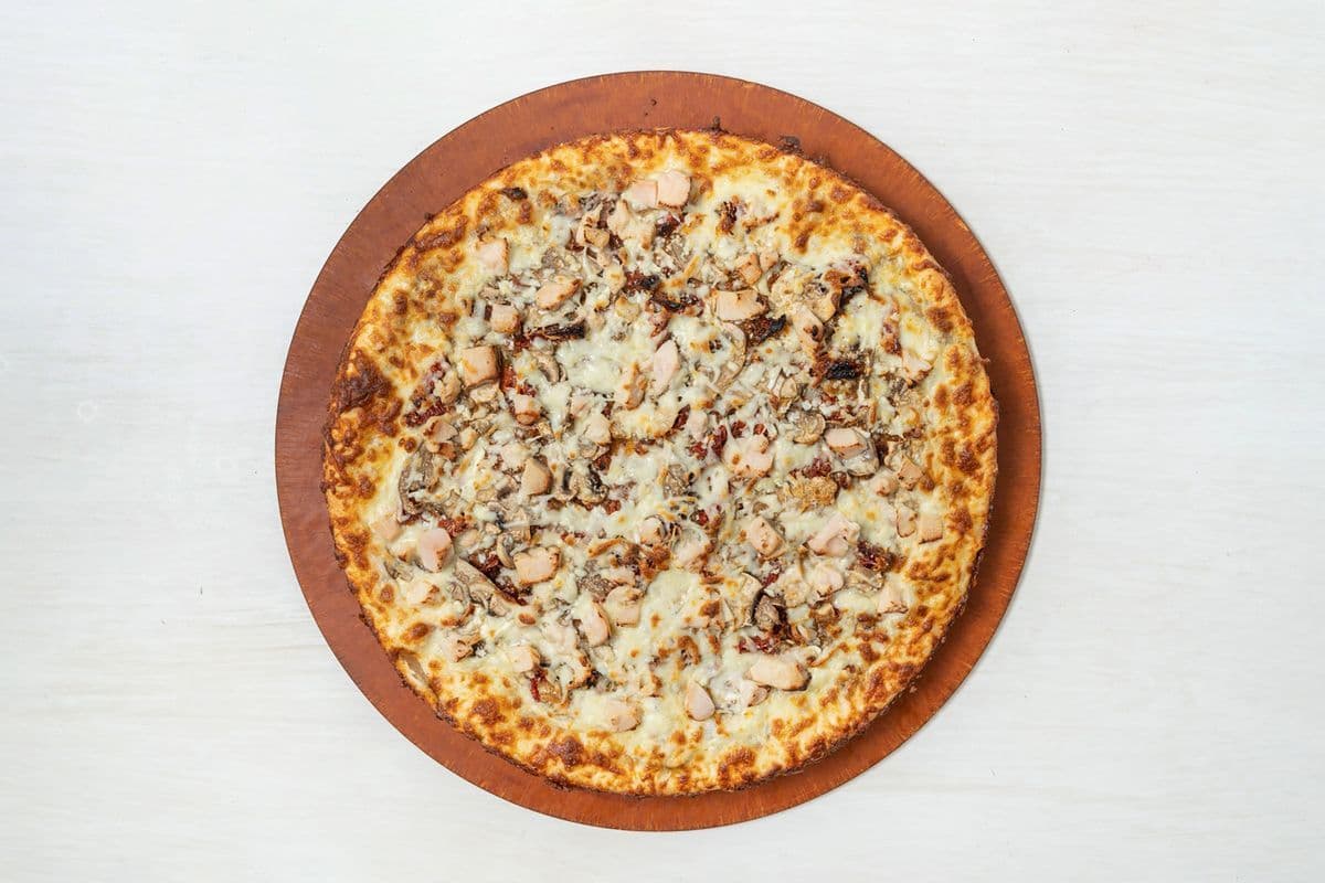 14" Large Pesto Chicken Pizza