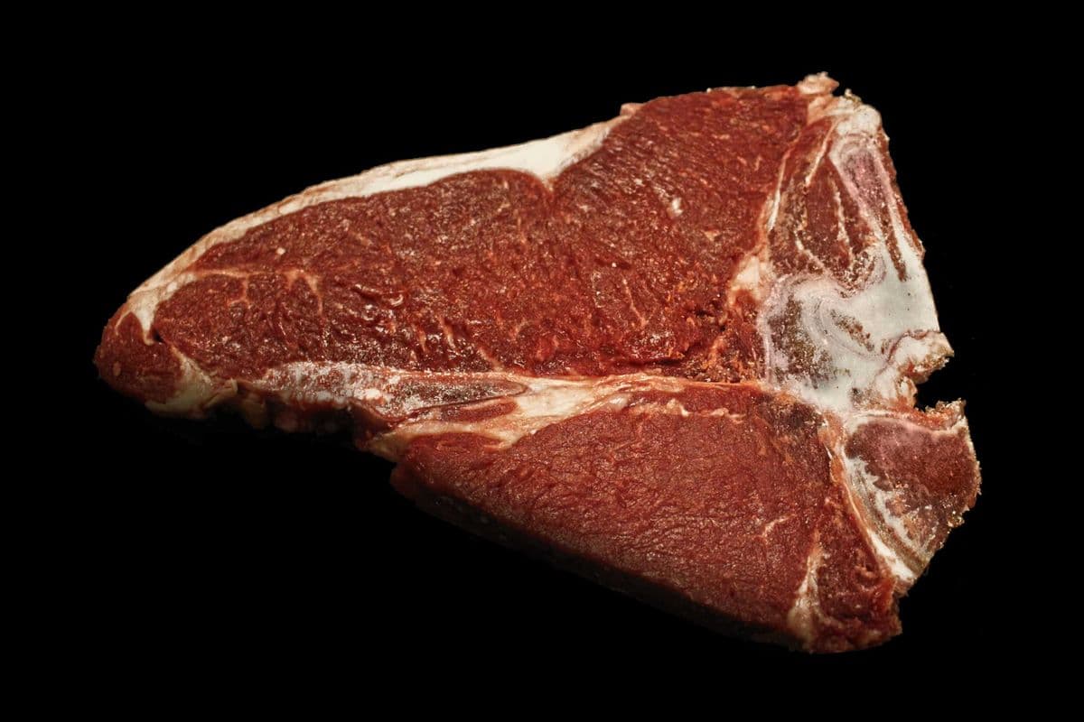 18-20oz T-Bone Steak (Bone-In) (18-20oz)