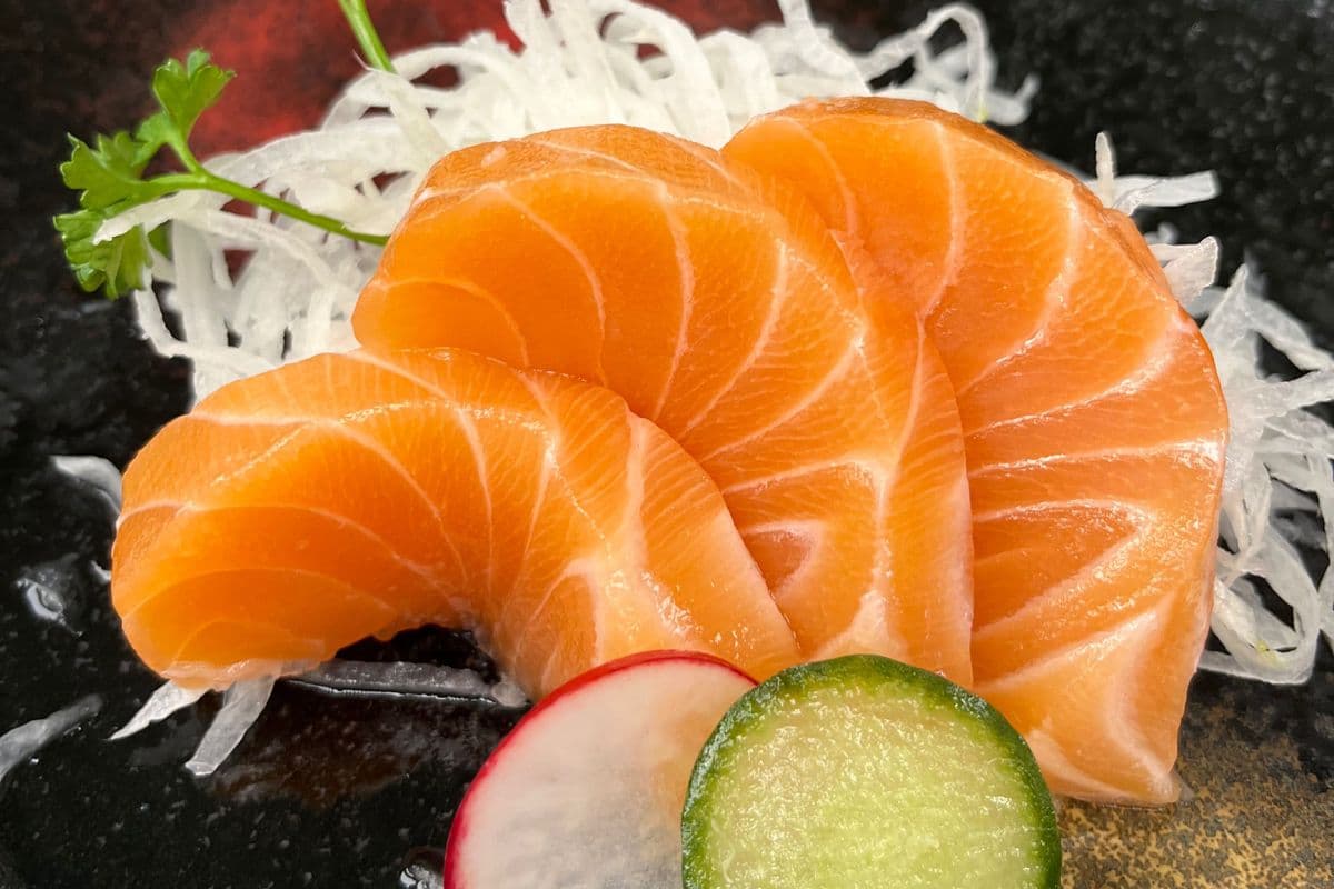 Salmon Sashimi (3PCs)