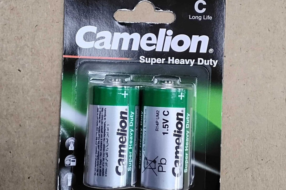 C camelion supper heavy-duty battery.