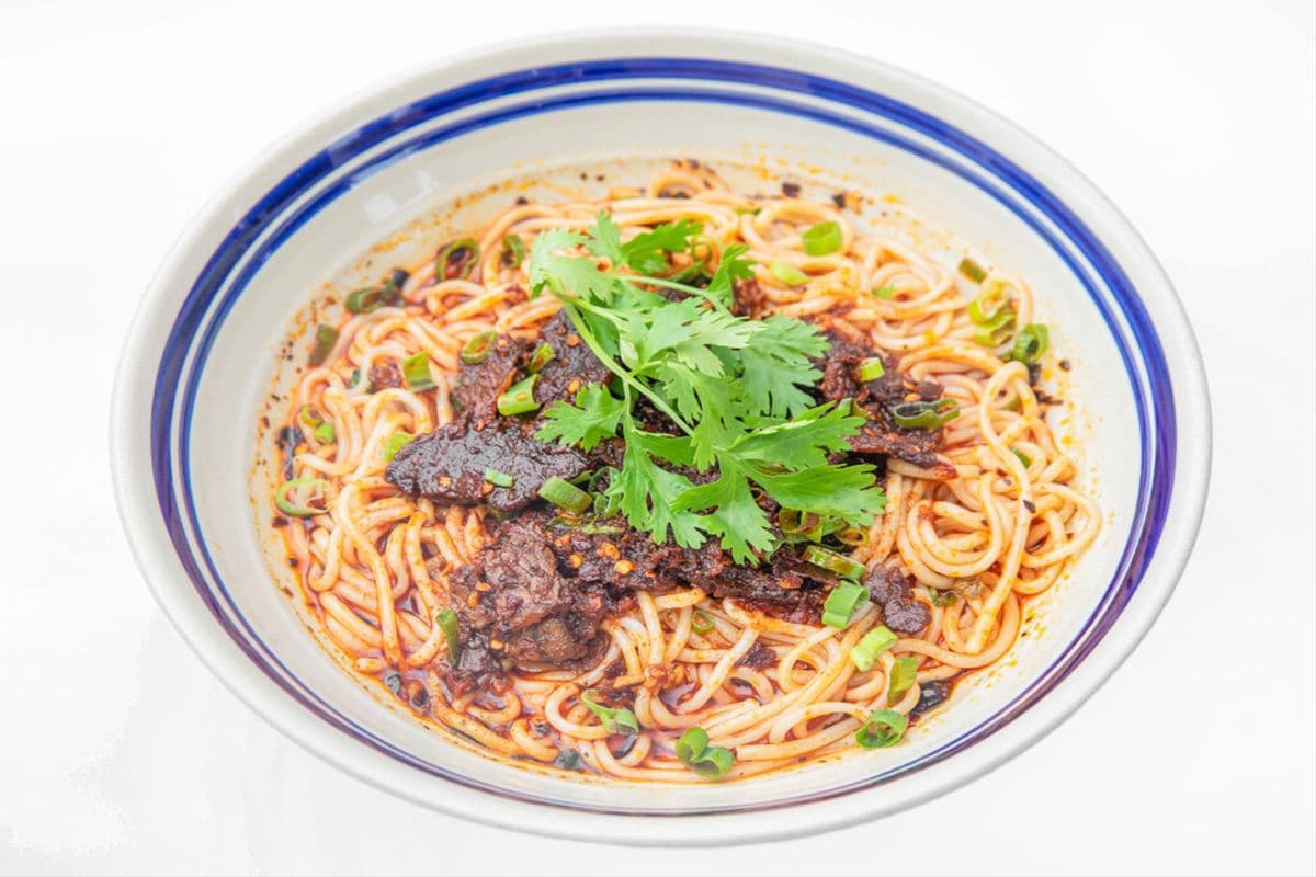 (麻辣牛肉拌粉/面) Mala Beef Noodle Dry Tossed