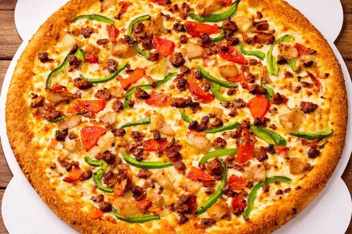 11. Deluxe Ranch Chicken Pizza -16" Extra Large